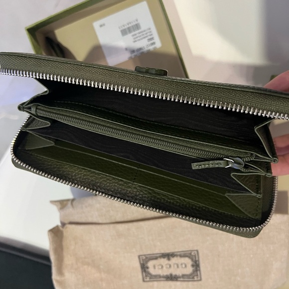 GG Marmont zip around wallet